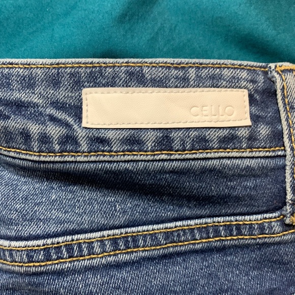 Jeans - Picture 5 of 6